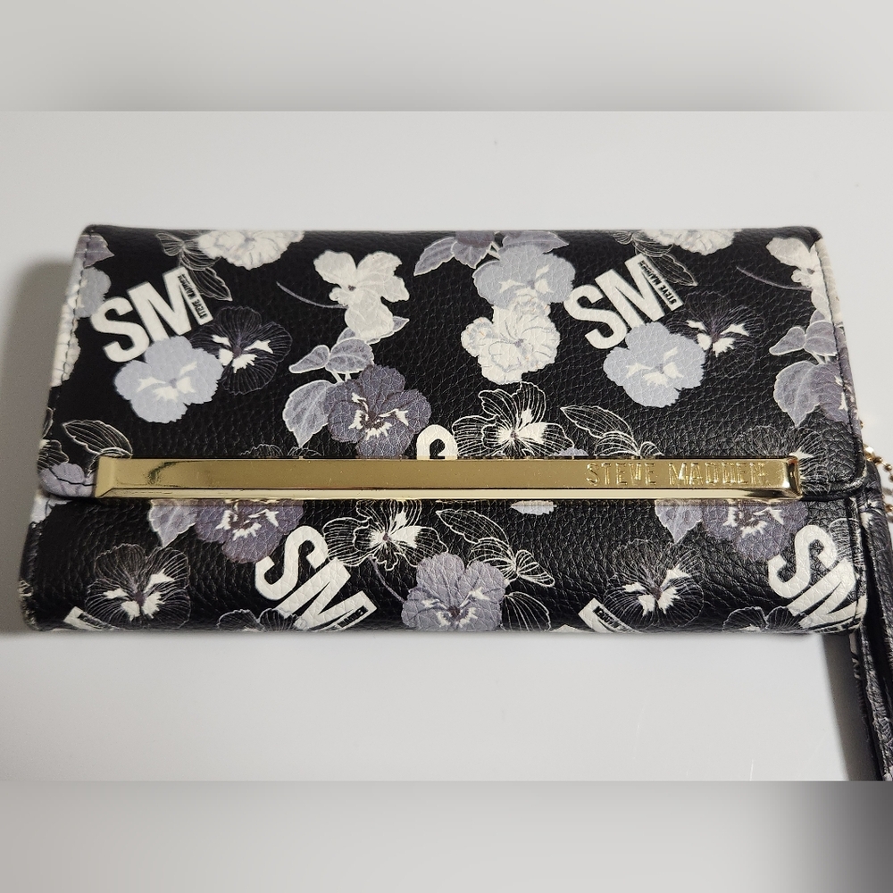 Steve Madden Black, White & Grey Flowered Wallet With Gold Hardware - Picture 2 of 9